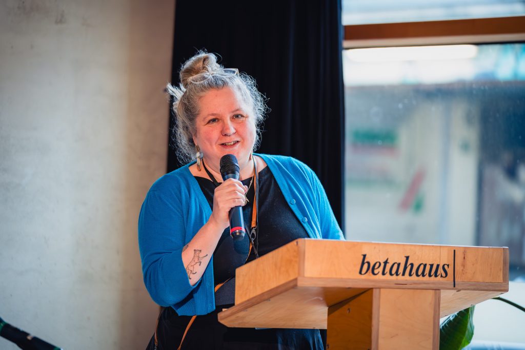 Sünje Lewejohann bei ihrer Keynote auf dem Journaling Barcamp 2026 in Hamburg